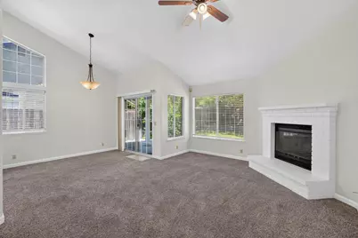 9475 Madrid Way, Elk Grove, CA 95758 - Photo 7