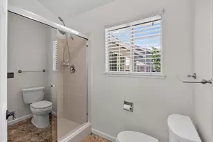 9475 Madrid Way, Elk Grove, CA 95758 - Photo 37
