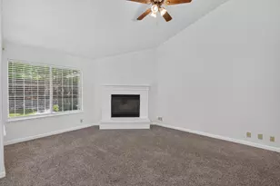 9475 Madrid Way, Elk Grove, CA 95758 - Photo 11