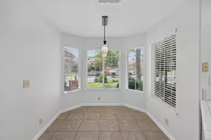 9475 Madrid Way, Elk Grove, CA 95758 - Photo 13