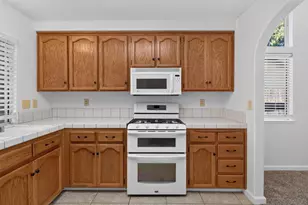 9475 Madrid Way, Elk Grove, CA 95758 - Photo 17