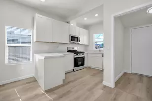 8015 36th Ave, Sacramento, CA 95824 - Photo 3