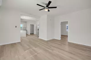 8015 36th Ave, Sacramento, CA 95824 - Photo 5