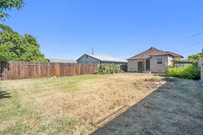 8015 36th Avenue, Sacramento, CA 95824 - Photo 15