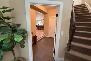 3911 Noble Ct, Sacramento, CA 95821 - Photo 5