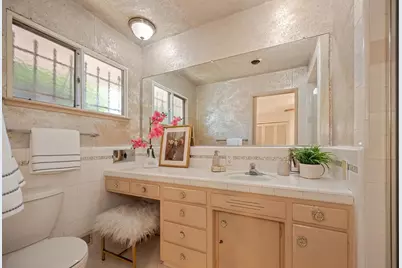6111 Fordham Way, Sacramento, CA 95831 - Photo 35