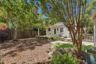 889 54th St, Sacramento, CA 95819 - Photo 27