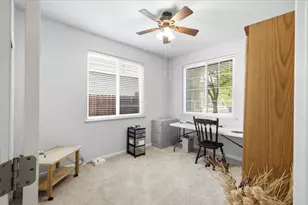 7957 Alpine View Dr, Roseville, CA 95757 - Photo 19