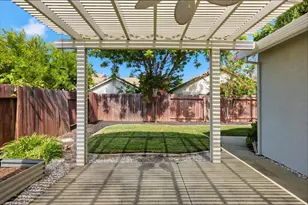7957 Alpine View Dr, Roseville, CA 95757 - Photo 5
