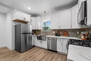 2100 9th St, Sacramento, CA 95818 - Photo 13