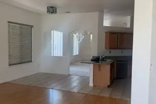 642 Brittanyann Ln, Stockton, CA 95206 - Photo 5