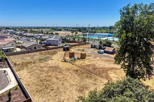 19435 East St, Woodland, CA 95776 - Photo 47