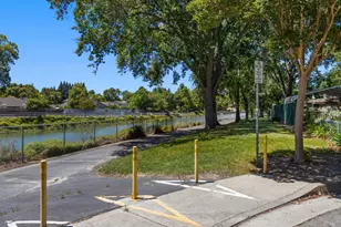 10 Tidewater Ct, Sacramento, CA 95831 - Photo 35