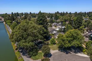 10 Tidewater Ct, Sacramento, CA 95831 - Photo 39