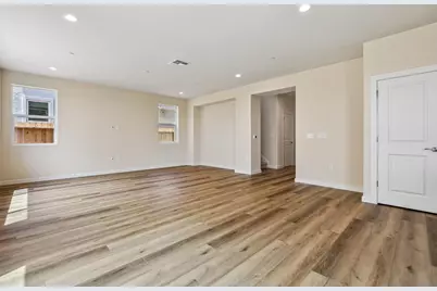 3951 Aura Way, Rancho Cordova, CA 95742 - Photo 5