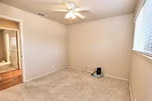 8645 Fallbrook Way, Sacramento, CA 95826 - Photo 29