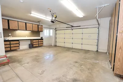 8645 Fallbrook Way, Sacramento, CA 95826 - Photo 37