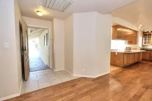 8645 Fallbrook Way, Sacramento, CA 95826 - Photo 5
