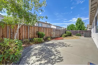 1700 Charm Way, Sacramento, CA 95835 - Photo 57