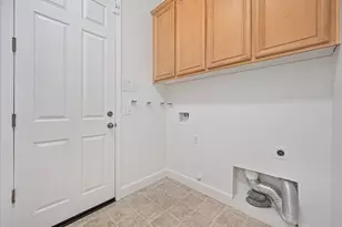 1700 Charm Way, Sacramento, CA 95835 - Photo 45