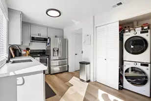 8841 La Riviera Dr, Sacramento, CA 95826 - Photo 9