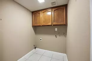 5921 Camray Cir, Carmichael, CA 95608 - Photo 31
