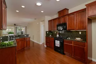 7828 Barnsley Way, Elk Grove, CA 95757 - Photo 7