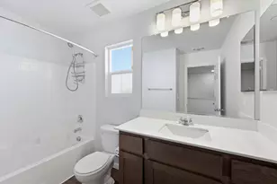 8155 Weeping Willow Ln, Sacramento, CA 95828 - Photo 17