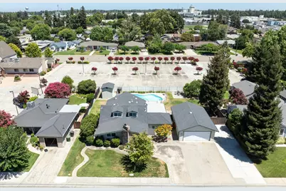 606 Palm Avenue, Ripon, CA 95366 - Photo 1