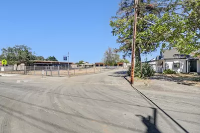 2562 Taft Street, Sacramento, CA 95815 - Photo 47