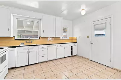 2562 Taft Street, Sacramento, CA 95815 - Photo 13