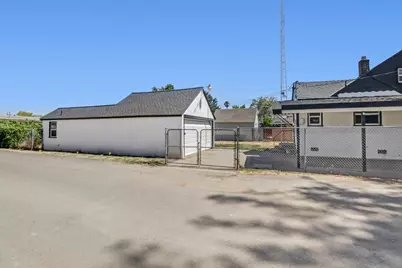 2562 Taft Street, Sacramento, CA 95815 - Photo 43
