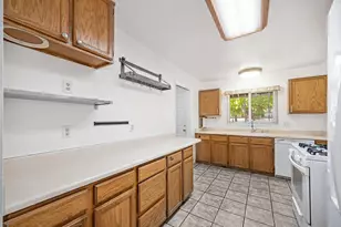 7023 Larchmont Dr, North Highlands, CA 95660 - Photo 19