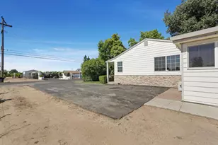4921 E Hogan Ln, Lodi, CA 95240 - Photo 29