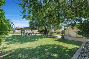 4921 E Hogan Ln, Lodi, CA 95240 - Photo 35