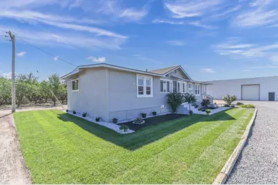17569 Campbell Avenue, Escalon, CA 95320 - Photo 3