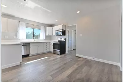 17569 Campbell Avenue, Escalon, CA 95320 - Photo 11