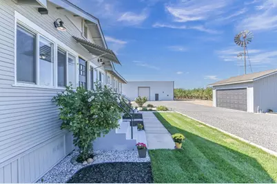 17569 Campbell Avenue, Escalon, CA 95320 - Photo 47
