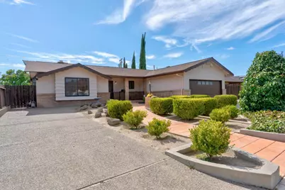 163 N Santa Rosa Street, Los Banos, CA 93635 - Photo 3
