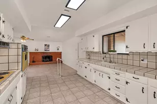 163 N Santa Rosa St, Los Banos, CA 93635 - Photo 11
