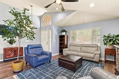 8119 Greenock Way, Antelope, CA 95843 - Photo 9