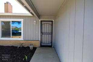 712 Walnut Ave, Patterson, CA 95363 - Photo 5