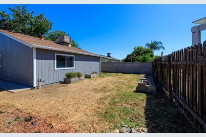 712 Walnut Avenue, Patterson, CA 95363 - Photo 41