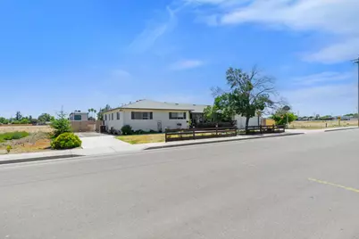 746 Miller Lane, Los Banos, CA 93635 - Photo 3