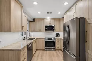 9105 Jonell Ct, Elk Grove, CA 95624 - Photo 9