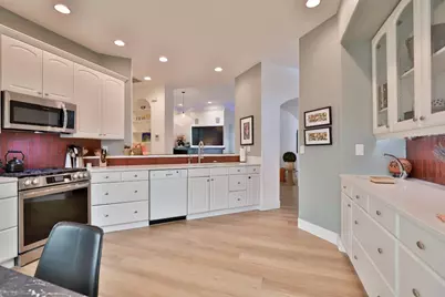 7598 Sunmore Lane, Sacramento, CA 95828 - Photo 5