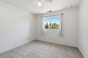 210 Laurel Ct, Ripon, CA 95366 - Photo 9