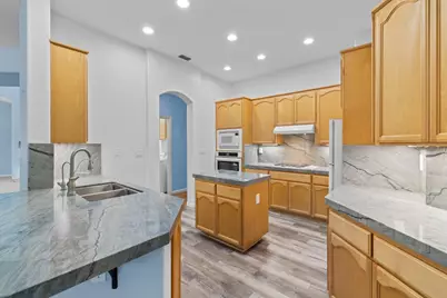 8583 Almond Bluff Court, Orangevale, CA 95662 - Photo 15