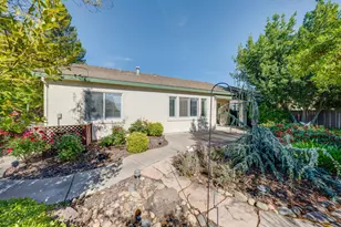 2713 Robinson Creek Ln, Elk Grove, CA 95758 - Photo 33