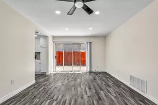 9081 Meadowdale Way, Elk Grove, CA 95624 - Photo 13